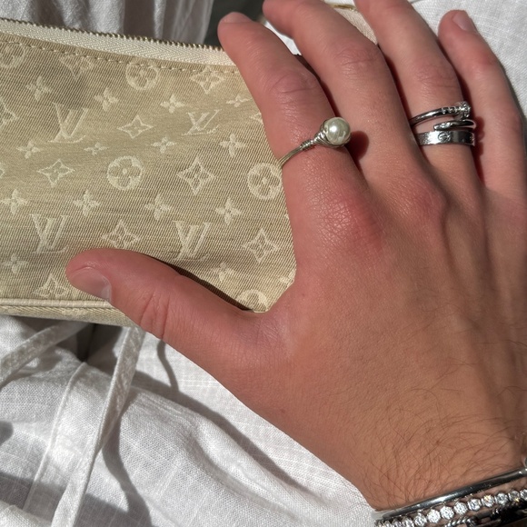 LOUIS VUITTON MINI POCHETTE - Picture 6 of 7